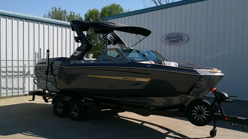 Slide: The Image of MasterCraft X 24 2026 - 17
