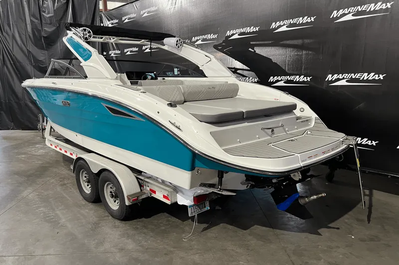Slide: The Image of Sea Ray SDX 270 2025 - 3