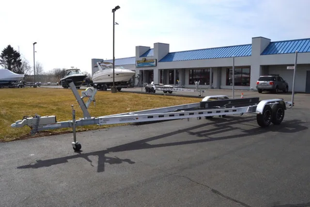 The Image of Venture Trailers Aluminum Tandem Axle Commander Series COM-8800 2024 - 0