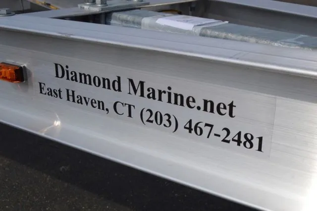 Slide: The Image of Venture Trailers Aluminum Tandem Axle Commander Series COM-8800 2024 - 18