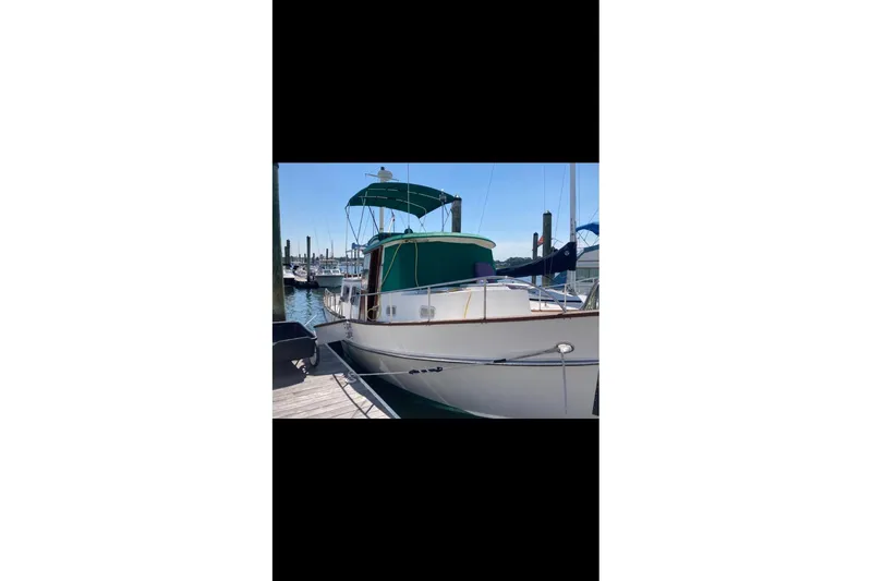 The Image of Transpacific Marine Pilothouse 32 1998 - undefined