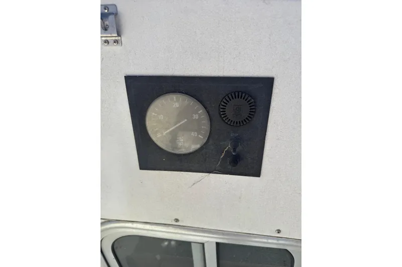 Slide: The Image of Transpacific Marine Pilothouse 32 1998 - 10