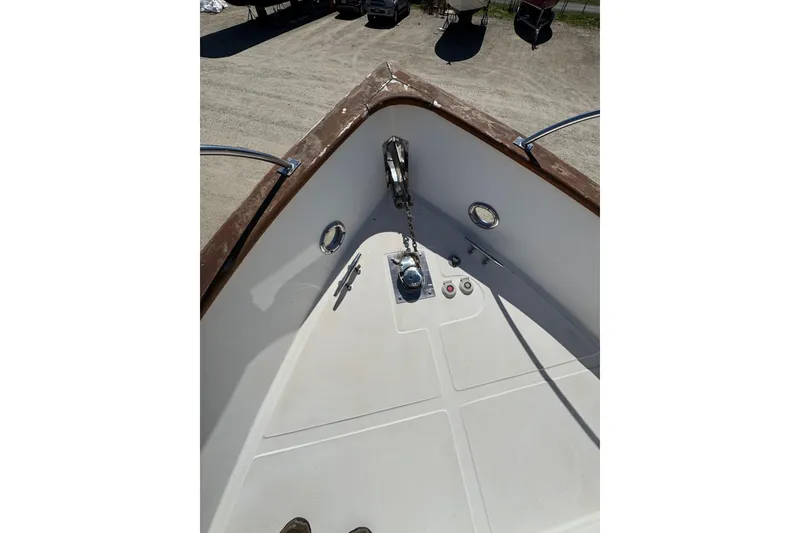 Slide: The Image of Transpacific Marine Pilothouse 32 1998 - 15