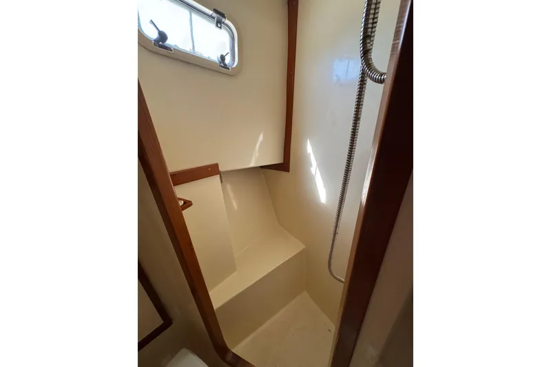 Slide: The Image of Transpacific Marine Pilothouse 32 1998 - 43