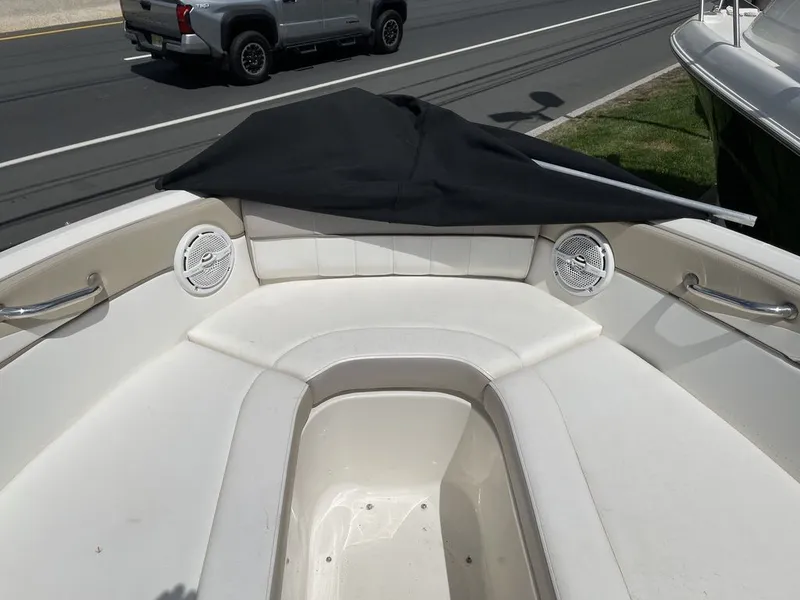 Slide: The Image of Sea Ray 230 SLX 2013 - 8