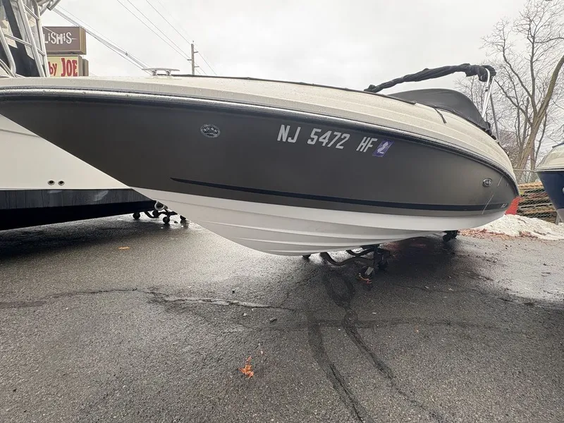 Slide: The Image of Sea Ray 230 SLX 2013 - 4