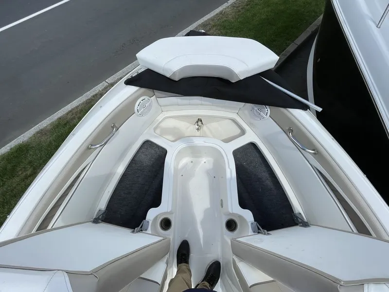 Slide: The Image of Sea Ray 230 SLX 2013 - 21