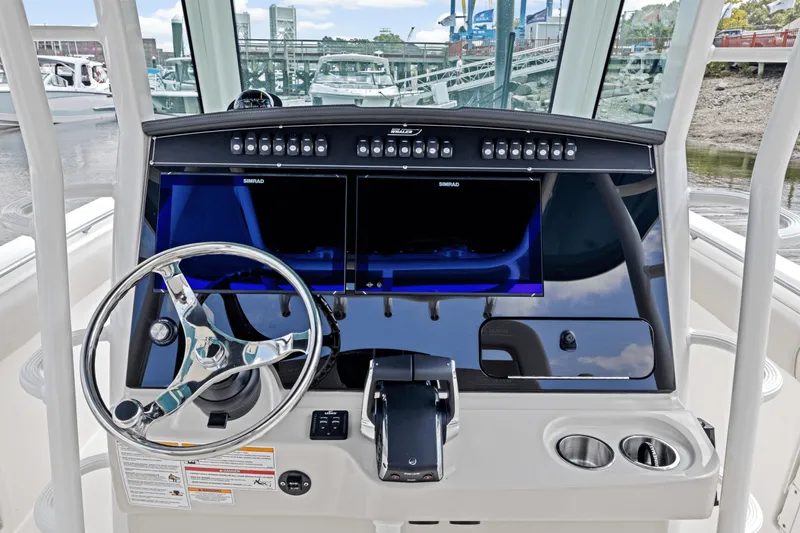 Slide: The Image of Boston Whaler 330 Outrage 2025 - 24