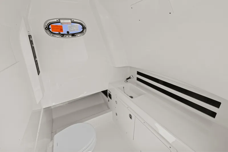 Slide: The Image of Boston Whaler 330 Outrage 2025 - 32