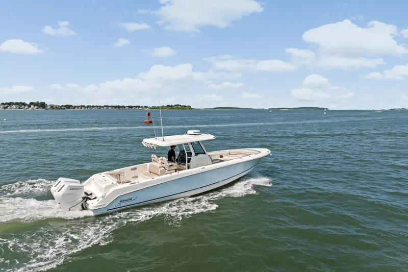 Slide: The Image of Boston Whaler 330 Outrage 2025 - 44