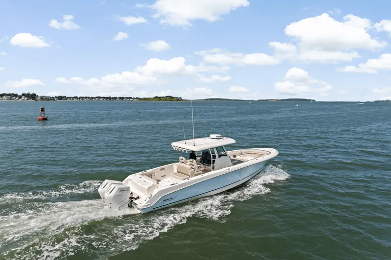 Slide: The Image of Boston Whaler 330 Outrage 2025 - 46