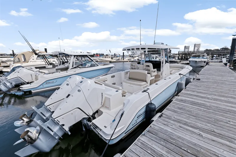 Slide: The Image of Boston Whaler 330 Outrage 2025 - 6