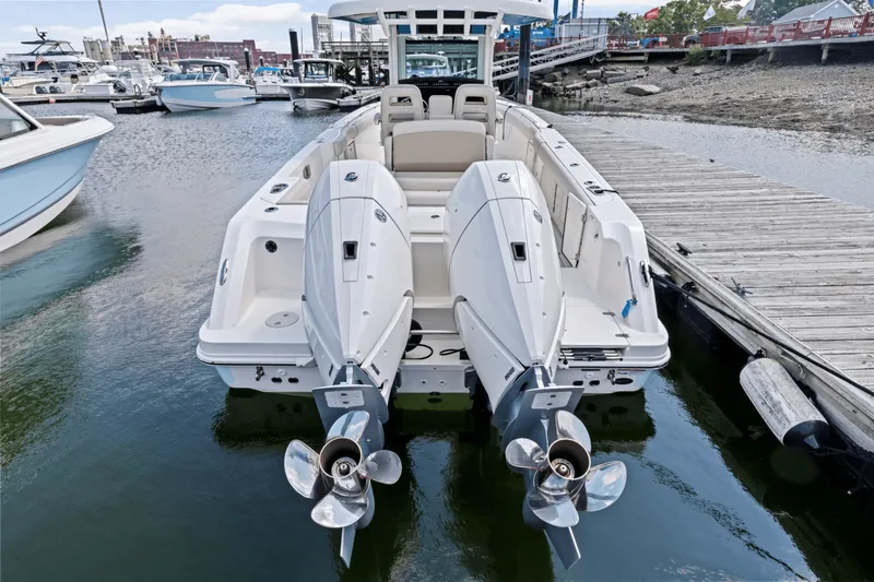 Slide: The Image of Boston Whaler 330 Outrage 2025 - 8