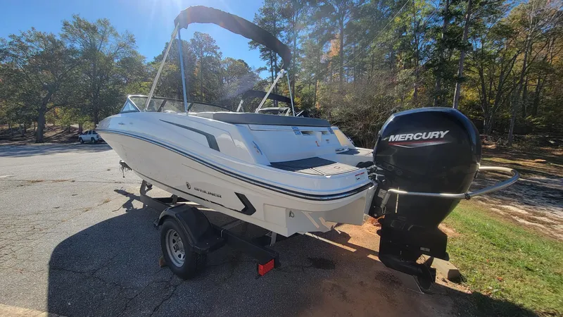 Slide: The Image of Bayliner VR5 2023 - 2