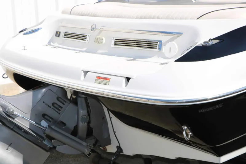 Slide: The Image of Crownline Boats 202 BR 2004 - 6