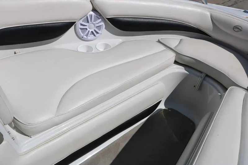 Slide: The Image of Crownline Boats 202 BR 2004 - 24