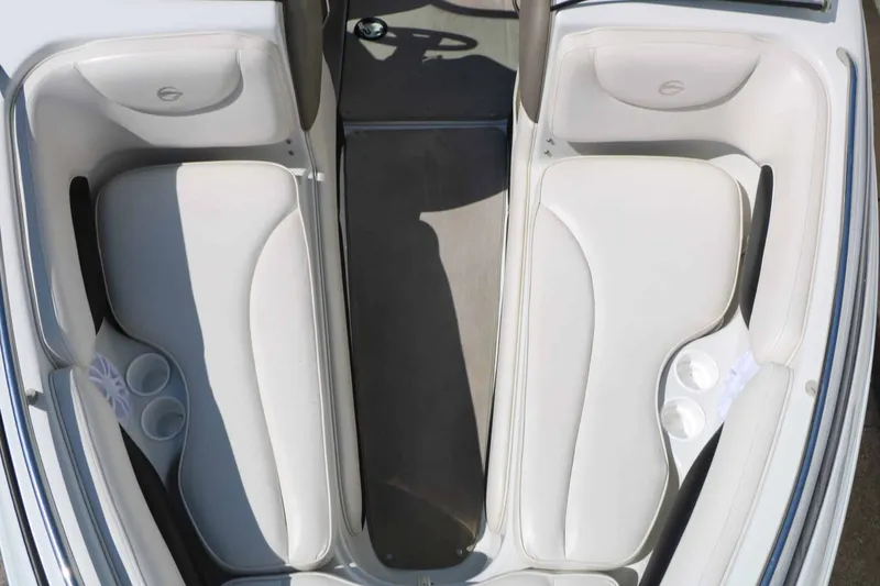 Slide: The Image of Crownline Boats 202 BR 2004 - 26