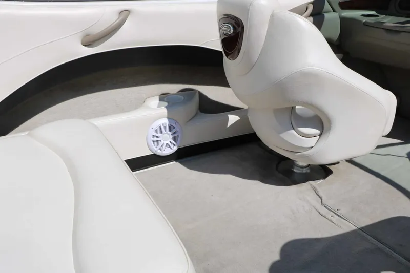 Slide: The Image of Crownline Boats 202 BR 2004 - 42