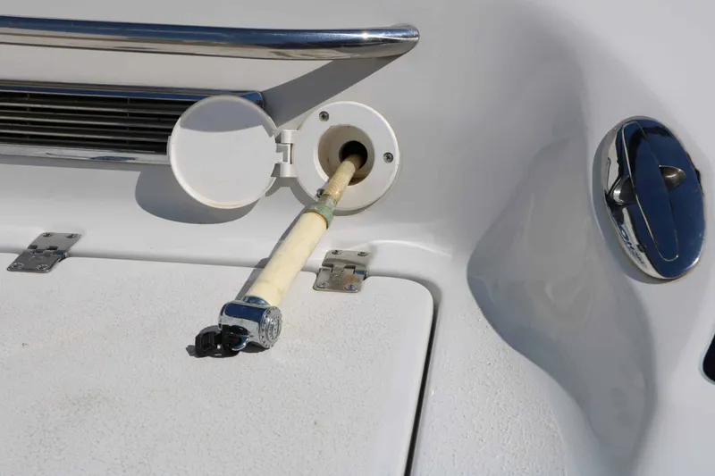 Slide: The Image of Crownline Boats 202 BR 2004 - 44