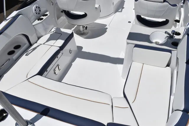 Slide: The Image of Stingray 231DC 2026 - 22
