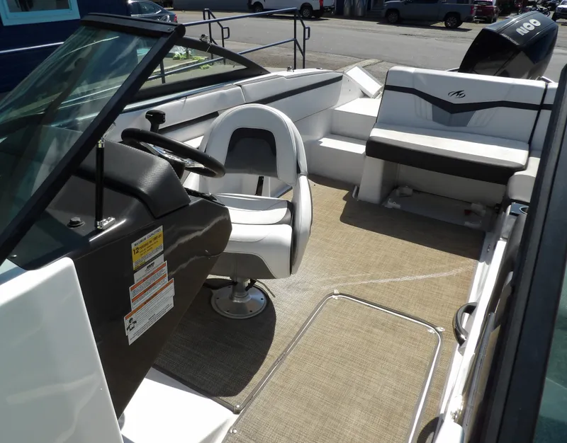 Slide: The Image of Monterey M-225 2021 - 10
