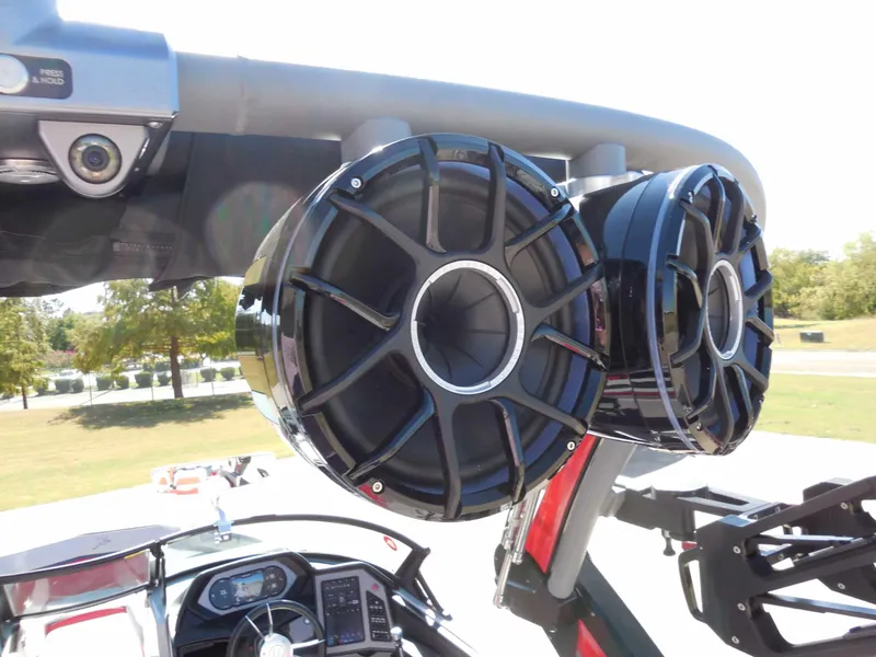 Slide: The Image of MasterCraft Xstar-S 2023 - 16