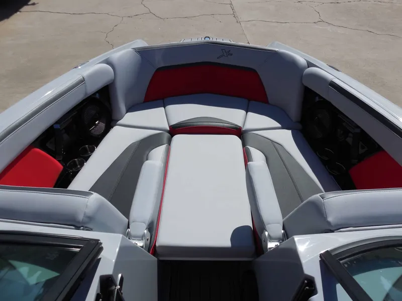 Slide: The Image of MasterCraft Xstar-S 2023 - 20