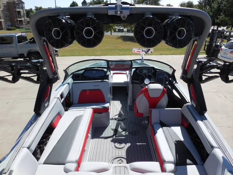 Slide: The Image of MasterCraft Xstar-S 2023 - 14