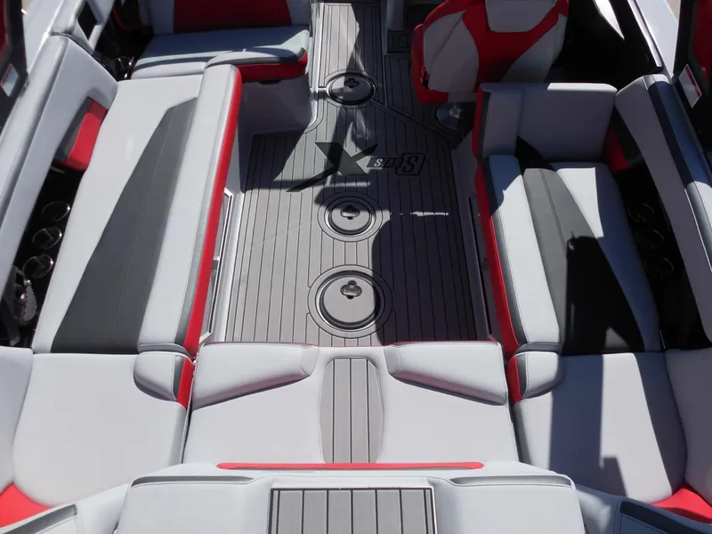 Slide: The Image of MasterCraft Xstar-S 2023 - 15