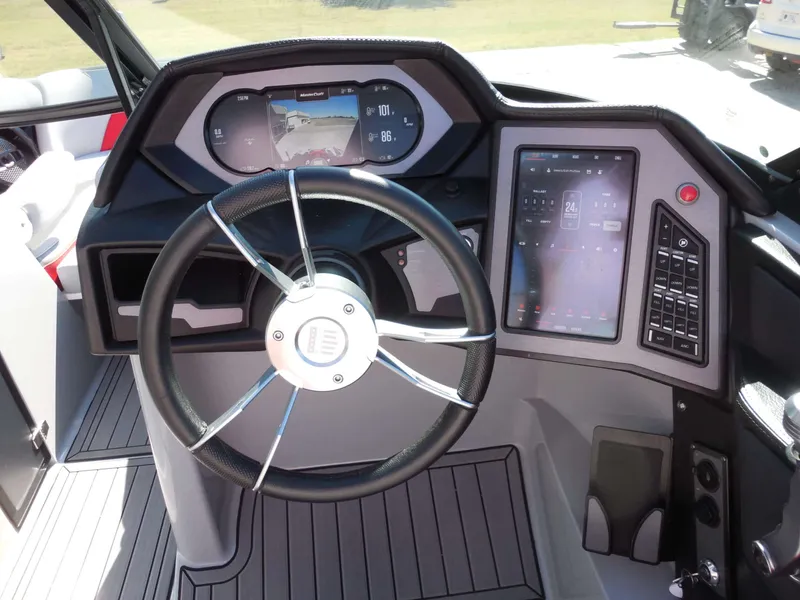 Slide: The Image of MasterCraft Xstar-S 2023 - 19