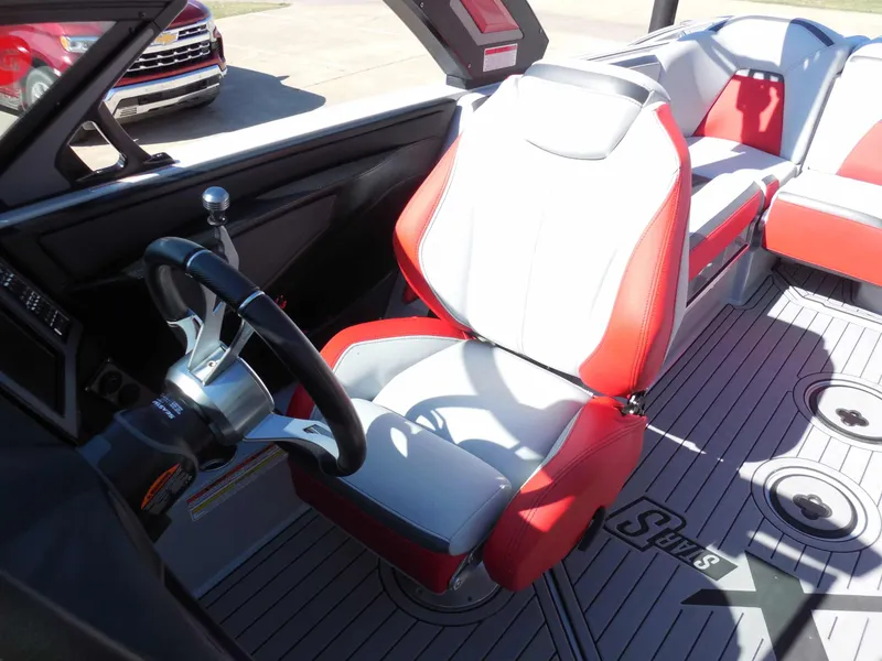 Slide: The Image of MasterCraft Xstar-S 2023 - 23