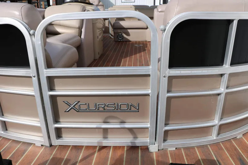 Slide: The Image of Xcursion X19C 2013 - 13