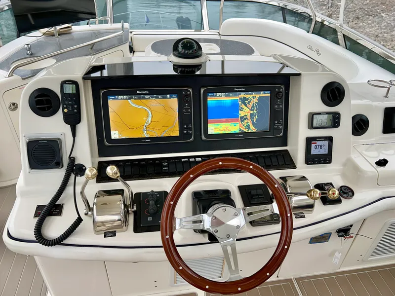 Slide: The Image of Sea Ray 52 Sedan Bridge 2007 - 36
