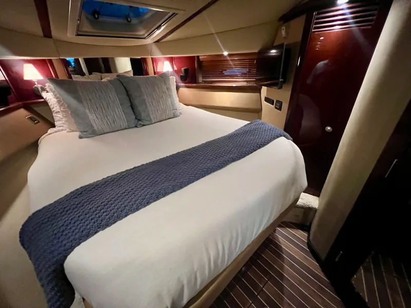 Slide: The Image of Sea Ray 52 Sedan Bridge 2007 - 18