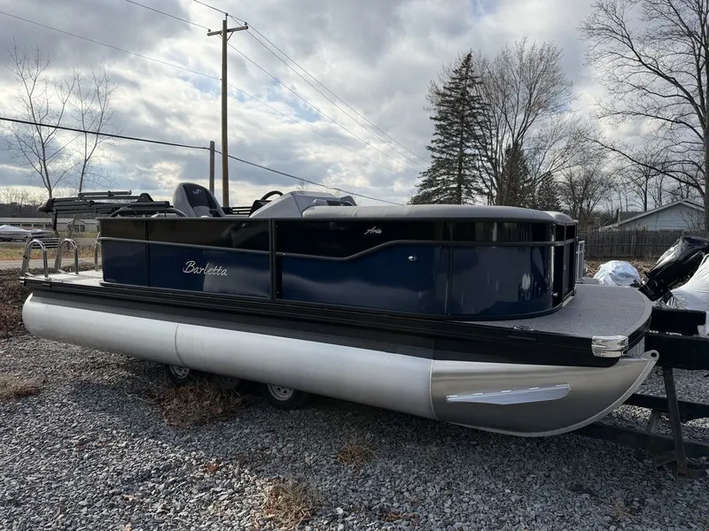 Slide: The Image of Barletta Boats A20L 2026 - 7