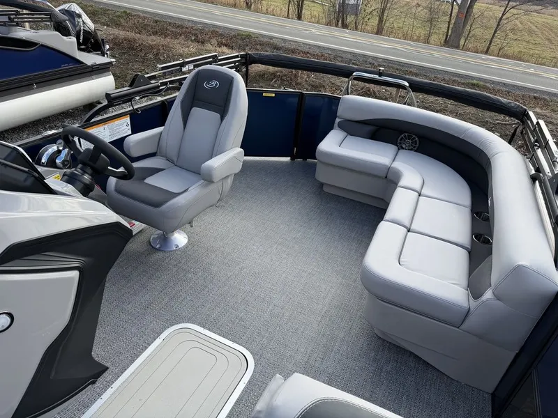Slide: The Image of Barletta Boats A20L 2026 - 11