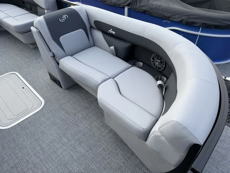 Slide: The Image of Barletta Boats A20L 2026 - 14