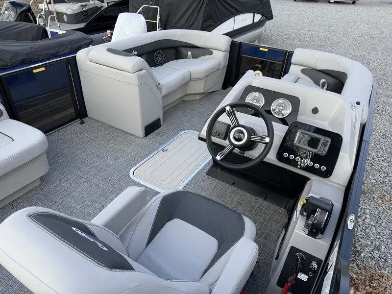 Slide: The Image of Barletta Boats A20L 2026 - 38