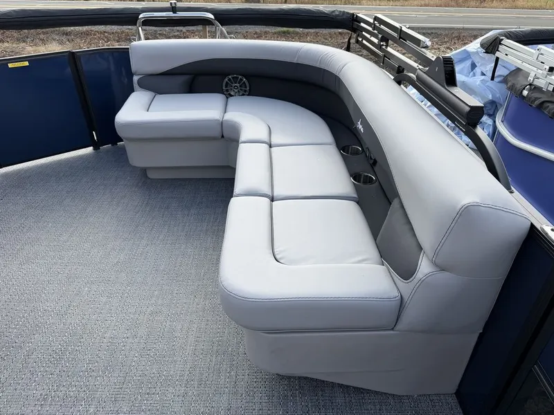 Slide: The Image of Barletta Boats A20L 2026 - 21