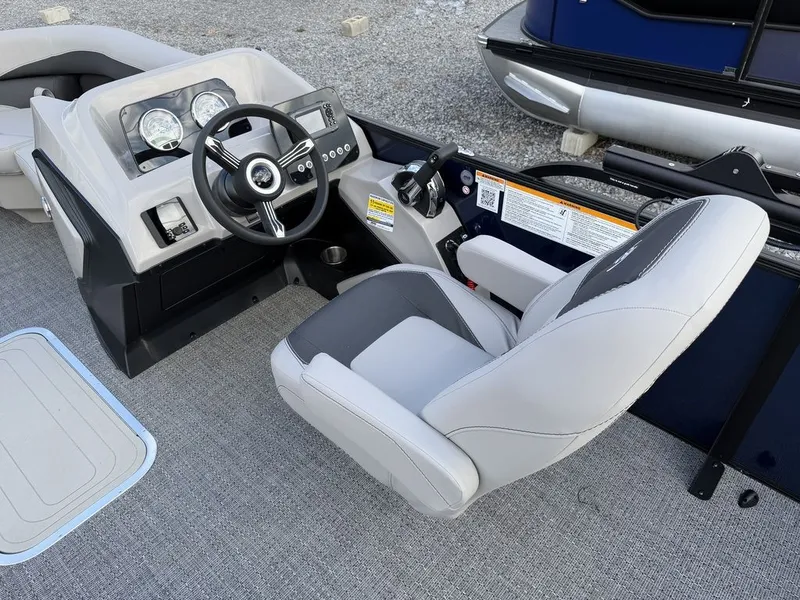 Slide: The Image of Barletta Boats A20L 2026 - 30