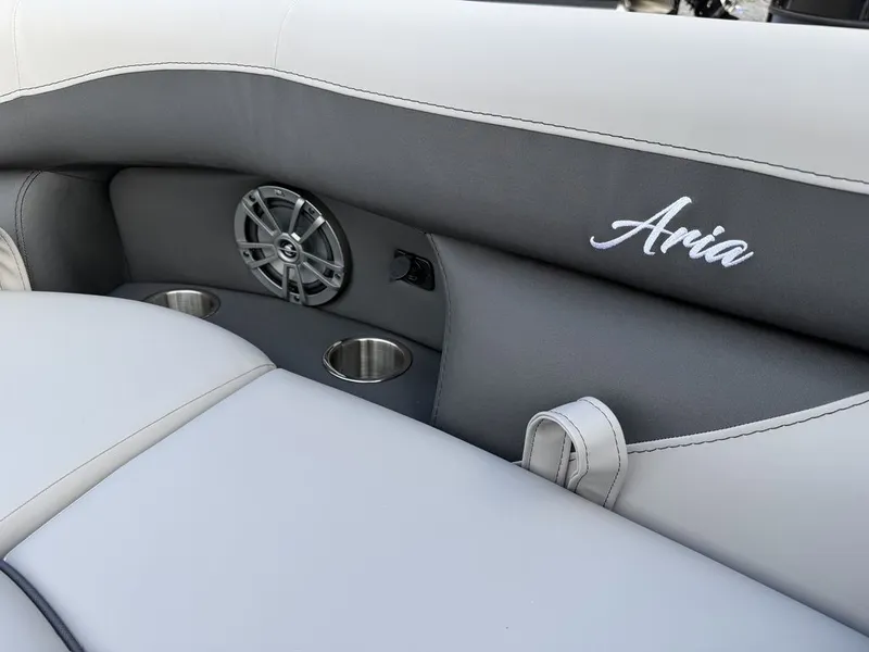 Slide: The Image of Barletta Boats A20L 2026 - 13