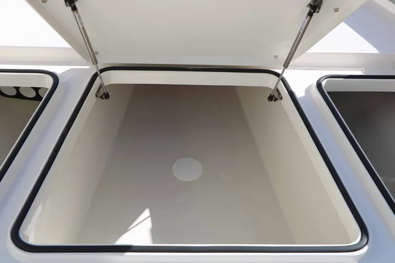 Slide: The Image of Ranger 2660 Bay 2022 - 34