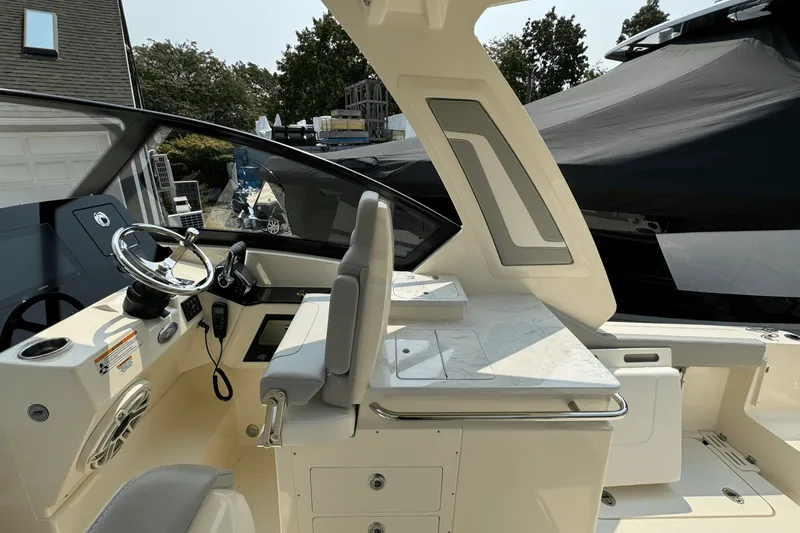 Slide: The Image of Scout 277 Dorado 2025 - 18