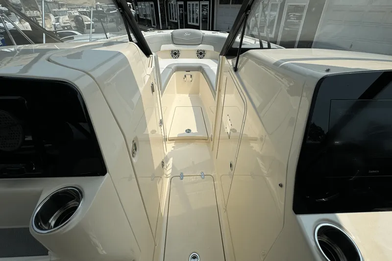 Slide: The Image of Scout 277 Dorado 2025 - 25