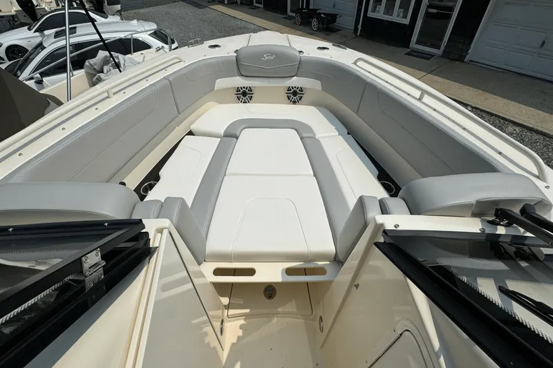 Slide: The Image of Scout 277 Dorado 2025 - 36