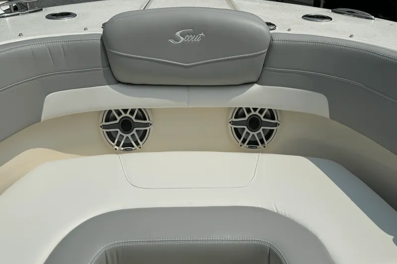 Slide: The Image of Scout 277 Dorado 2025 - 38