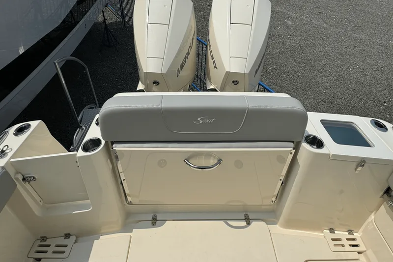 Slide: The Image of Scout 277 Dorado 2025 - 4