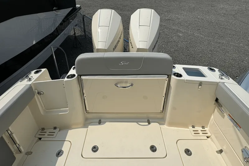 Slide: The Image of Scout 277 Dorado 2025 - 6