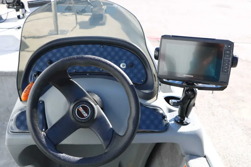 Slide: The Image of Tracker Boats Pro 16 2009 - 31