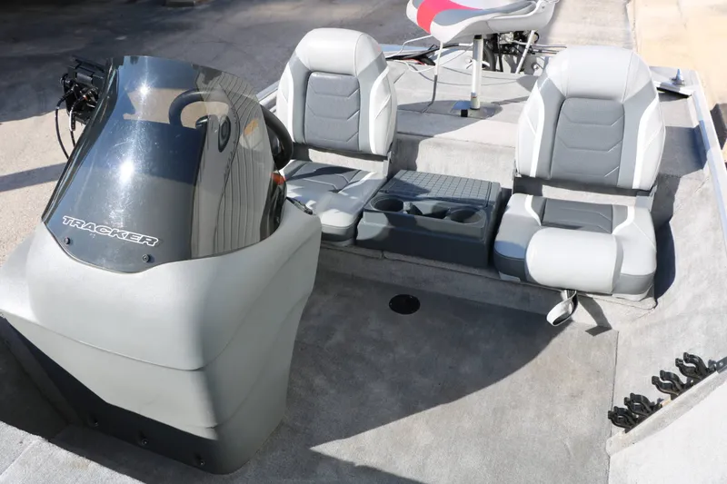 Slide: The Image of Tracker Boats Pro 16 2009 - 27
